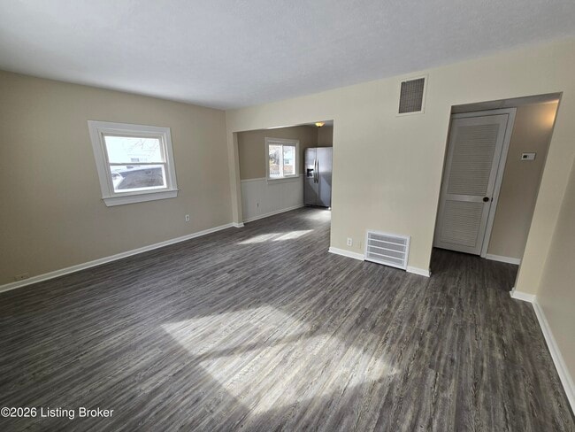 Foto del edificio - 214 Alpha Ave