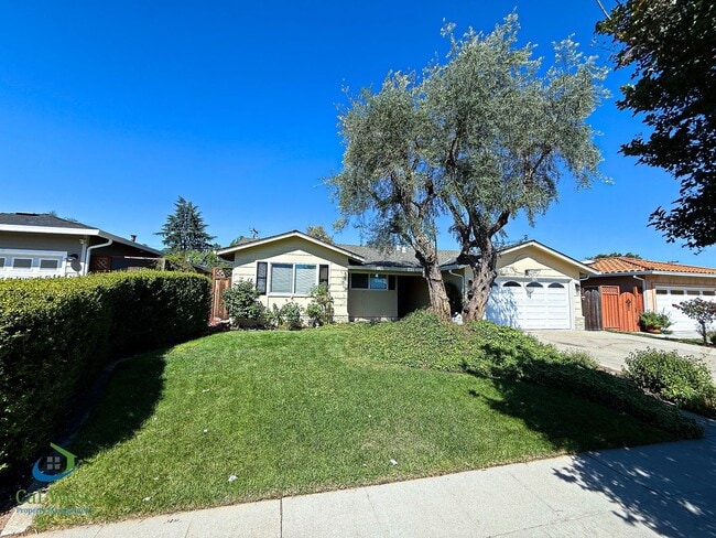 Building Photo - 5331 Rimwood Dr