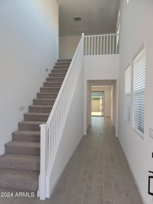 Foto del edificio - 7441 W Northview Ave