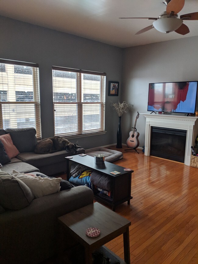 Foto del edificio - 56 W Bethune Ave