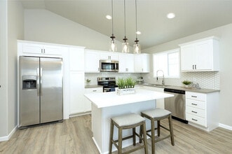 Building Photo - 1726 18th St N