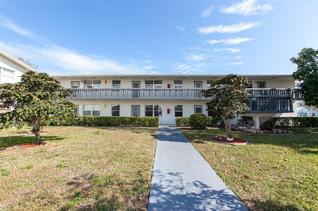 Building Photo - 181 Lyndhurst L