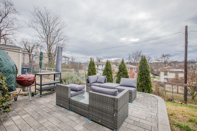 Building Photo - Cozy 2 BR/1 BA Apartment in Deanwood!