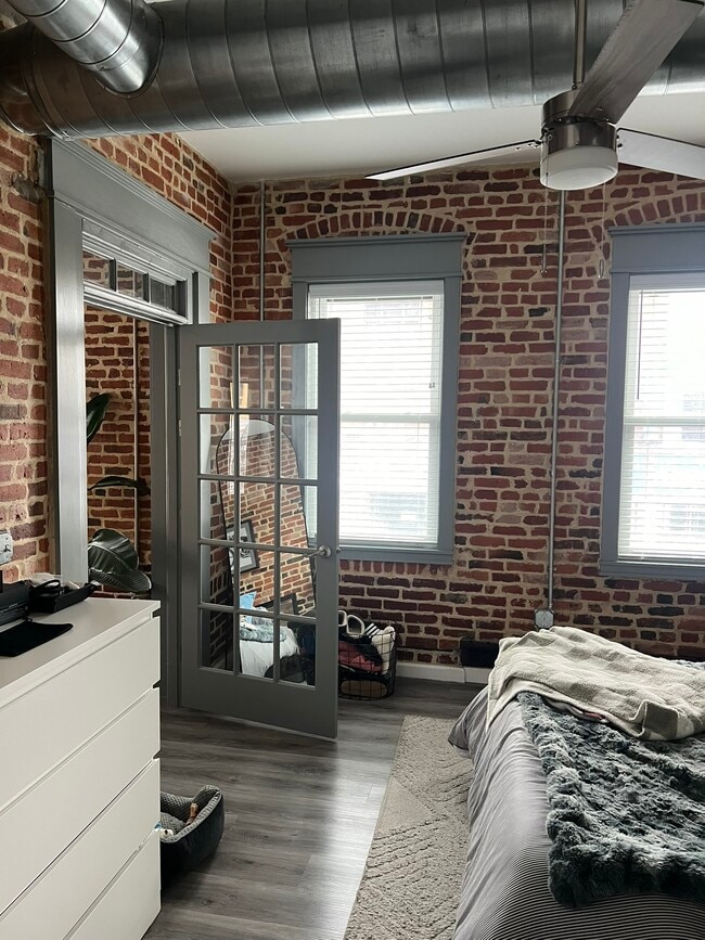 Building Photo - The Residences at 218 E Main St