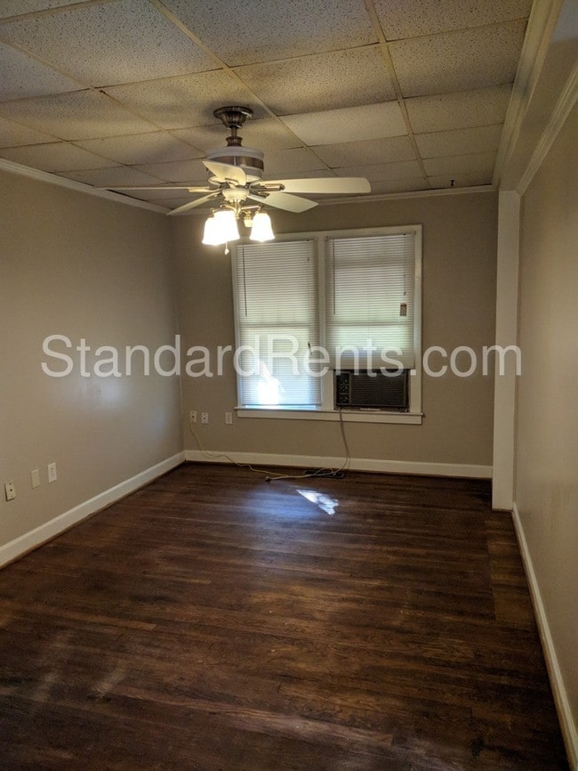 Building Photo - 1441 Evans Dr