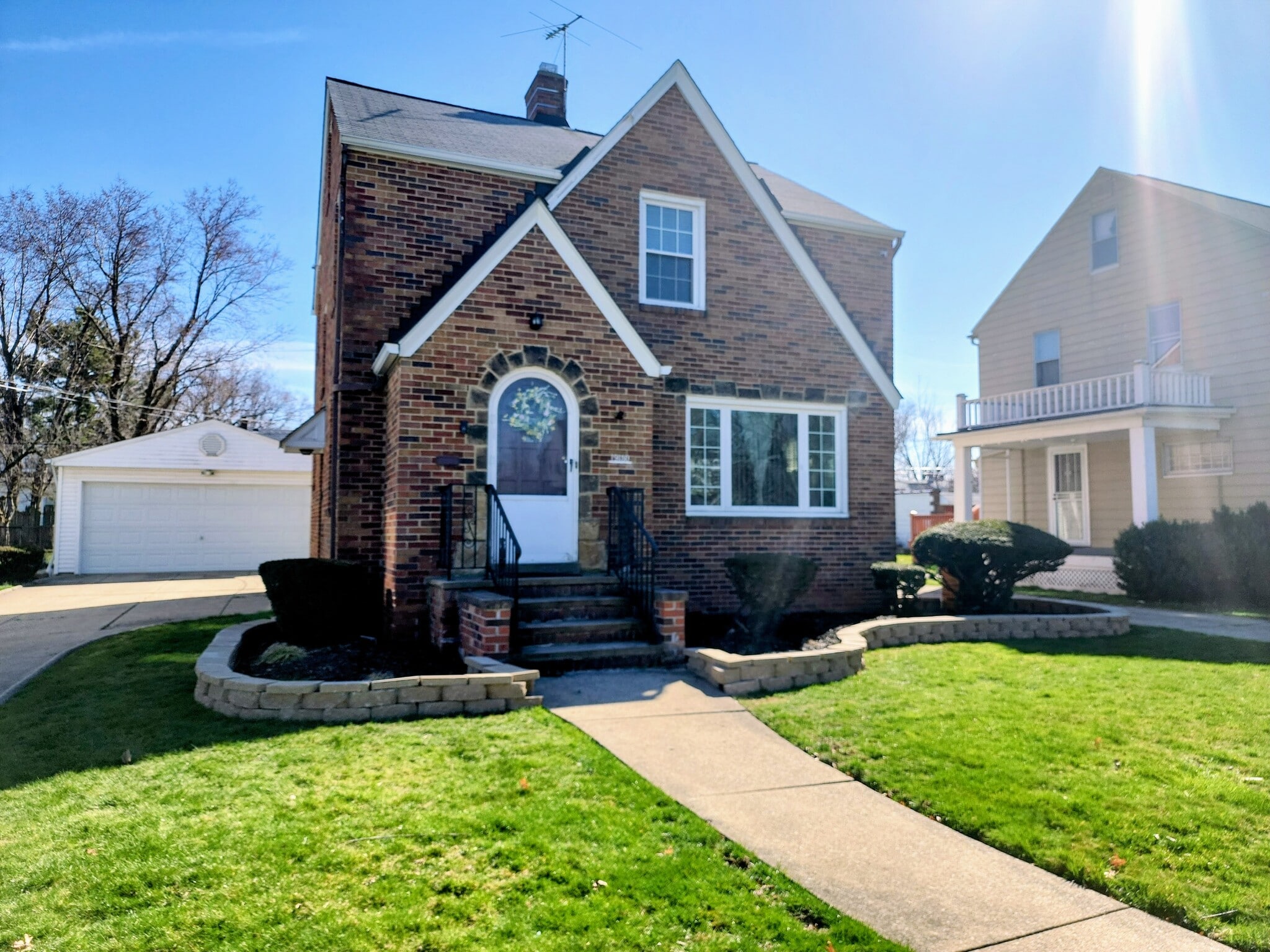 19130 Meredith Ave Euclid, OH 44119 – photo 1