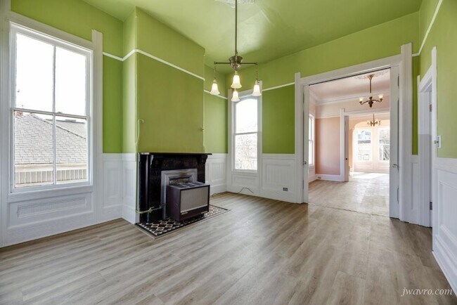 Building Photo - 812 Grove St