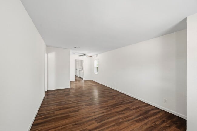 Building Photo - 7303 Housman
