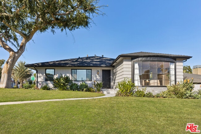 Foto del edificio - 9125 David Ave