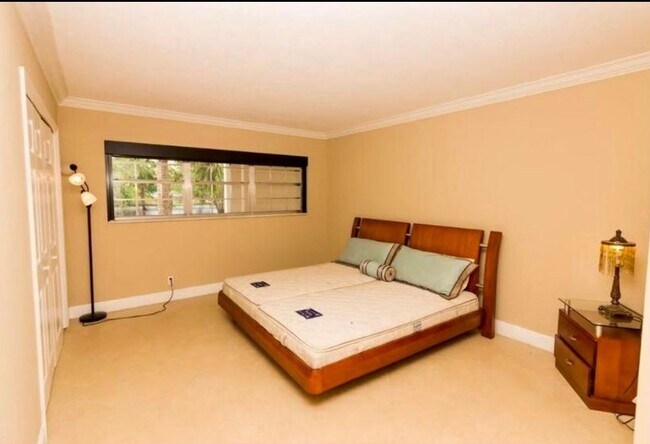 Foto del edificio - 3351 S Palm Aire Dr