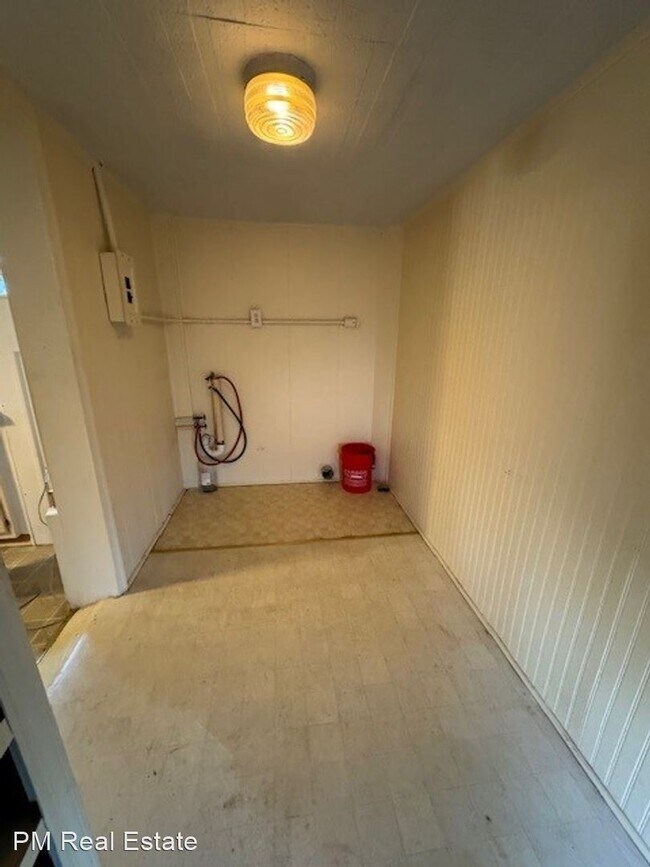 Building Photo - 1 br, 1 bath House - 2529  Pleasant Ridge ...
