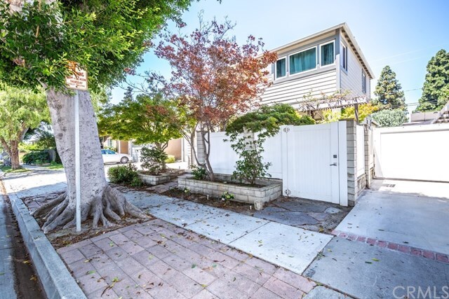 Primary Photo - 3367 Roxanne Ave