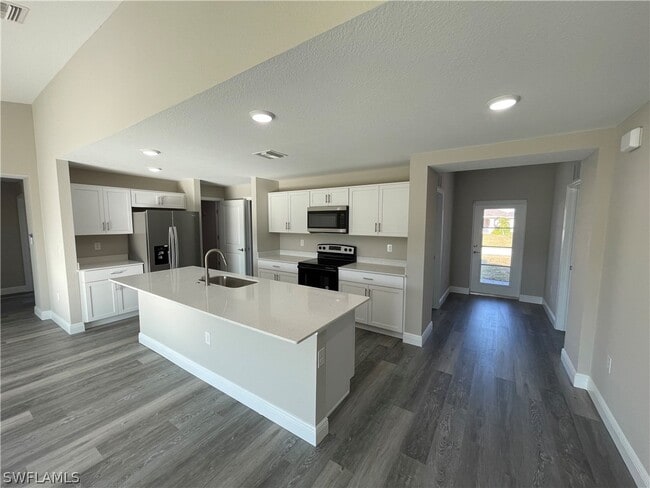 Building Photo - 2937 NW 6th Pl