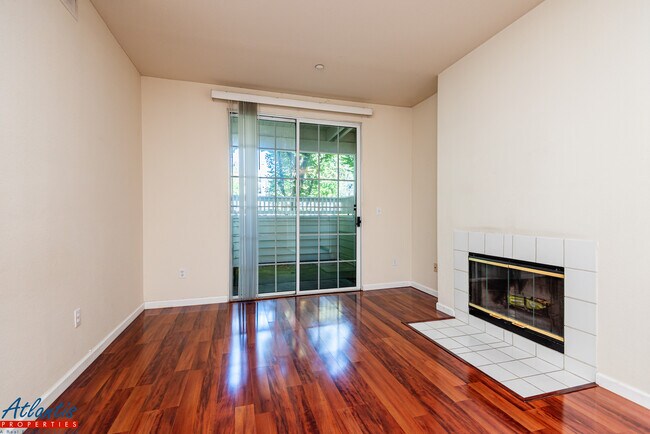 Building Photo - 611 Arcadia Ter
