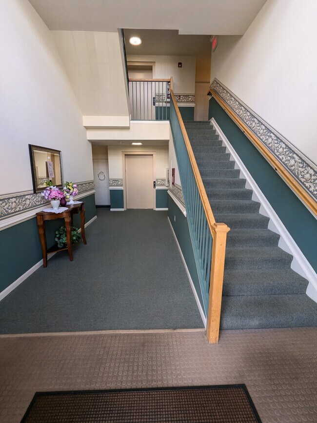 Building Photo - 2501 Coleridge Dr