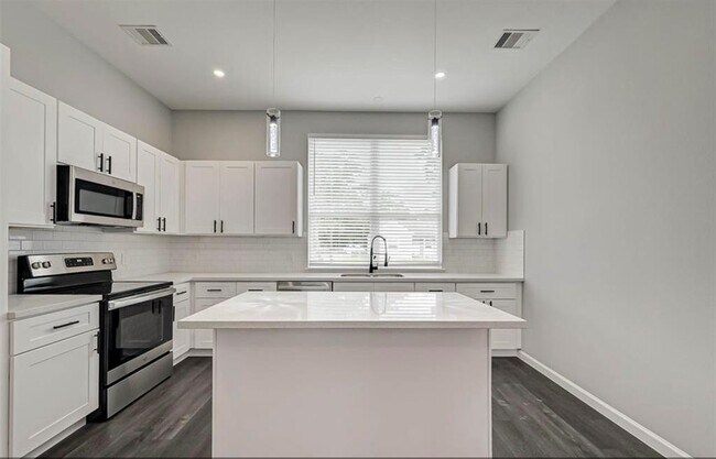 Foto del edificio - 7035 Goforth St