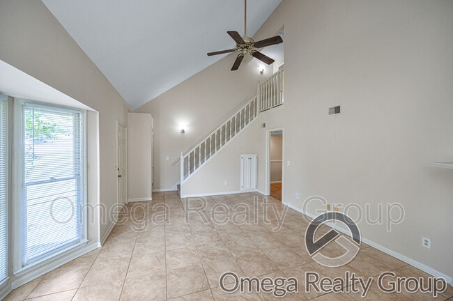 Building Photo - 2172 Cheshire Dr