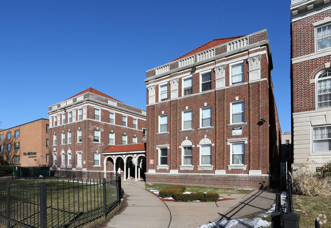 Building Photo - Asylum Gardens