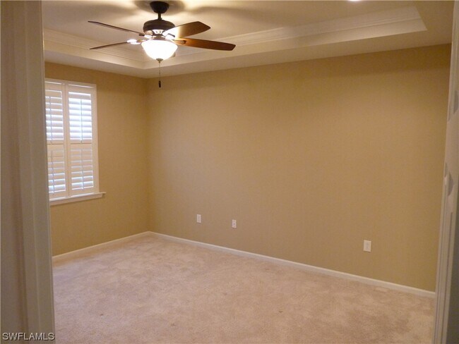 Building Photo - 16117 Camden Lakes Cir