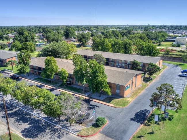 Building Photo - The Vue at Oak Creek