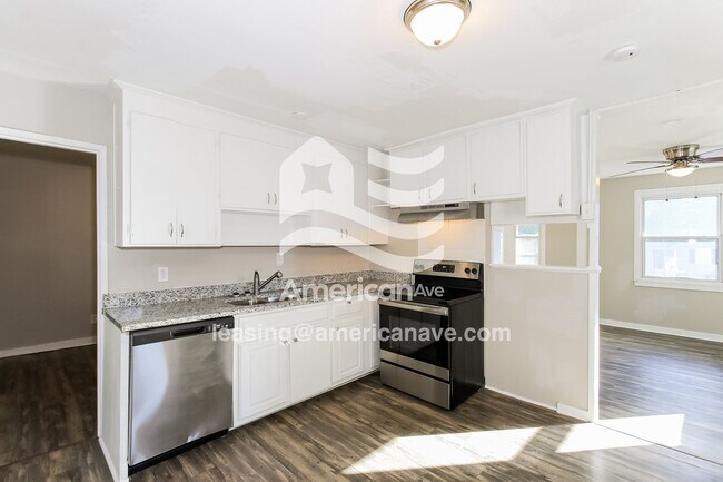 Foto del edificio - 663 Seymour Dr