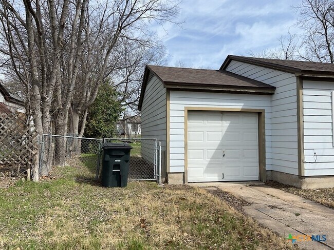 Foto del edificio - 515 W Kern Rd