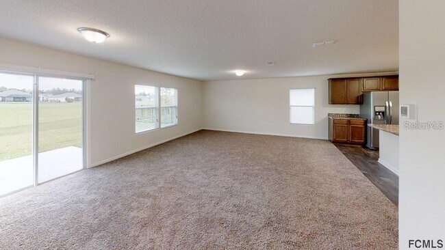 Foto del edificio - 115 Golfview Ct