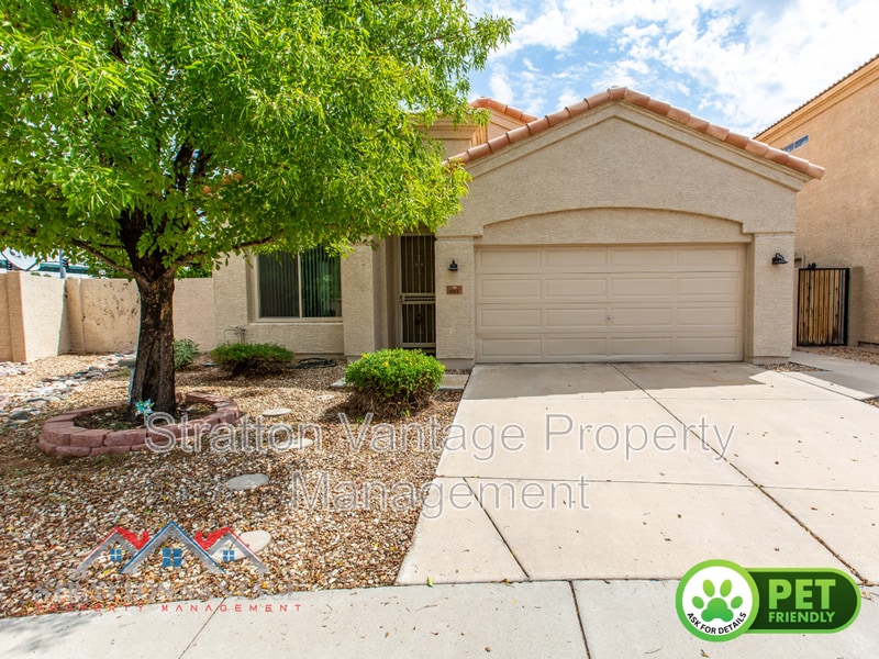 Primary Photo - 981 N Florence Dr