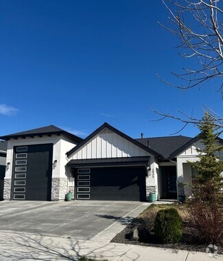 Building Photo - 2936 E Lawton Dr