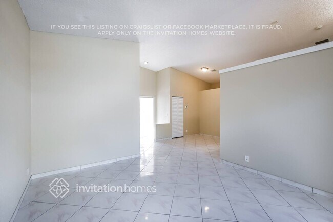 Foto del edificio - 10663 NW 32nd Ct