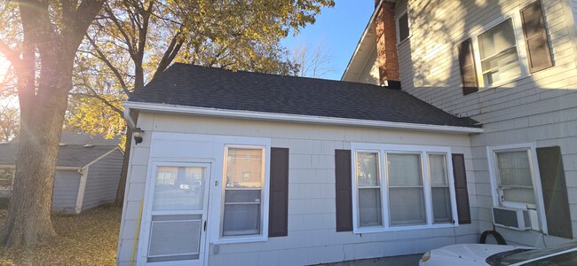 Building Photo - 511 N 4th St