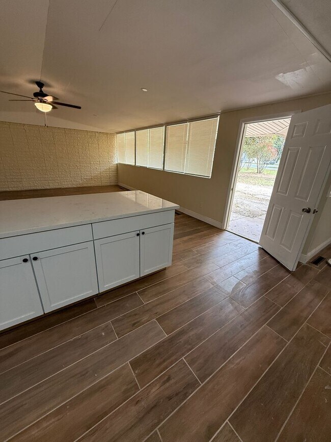Foto del edificio - Newly Renovated Home in Blanchard, La