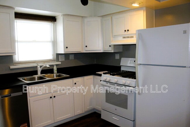 Building Photo - 5114 Lotus Wy