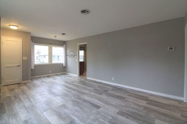 Building Photo - 306 Sanford Ave