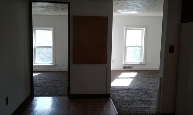 Foto del edificio - 10197 Tallmadge Rd