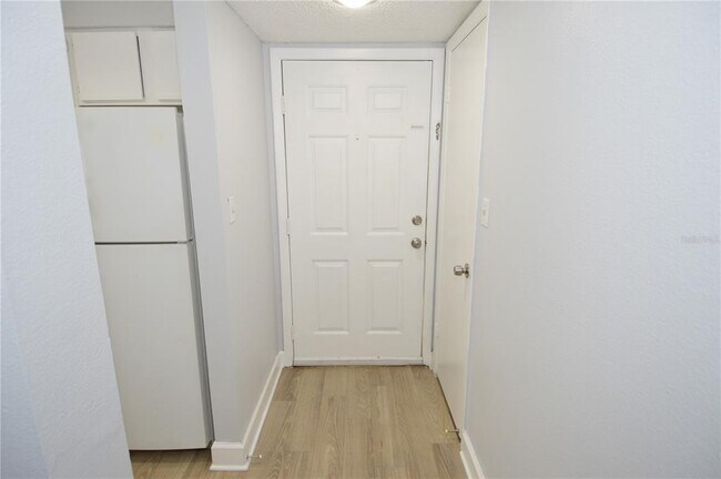 Foto del edificio - 8758 Mallard Reserve Dr