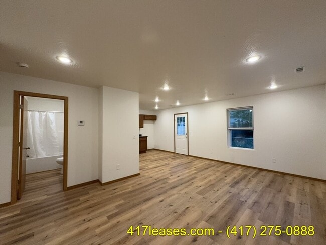 Foto del edificio - 2618 N Pierce Ave