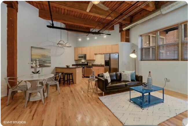 Foto del edificio - 1500 W Monroe St