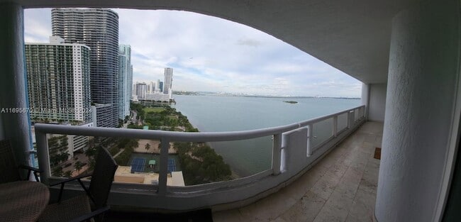 Building Photo - 1717 N Bayshore Dr
