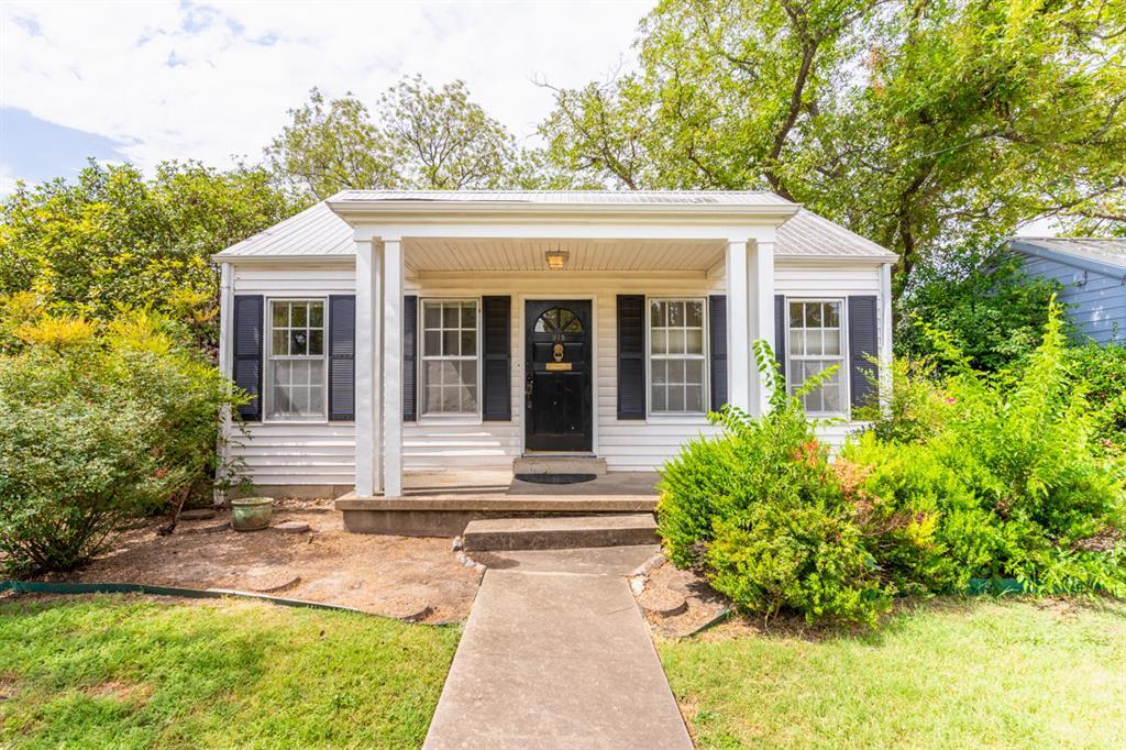 Foto principal - 915 E 38th St