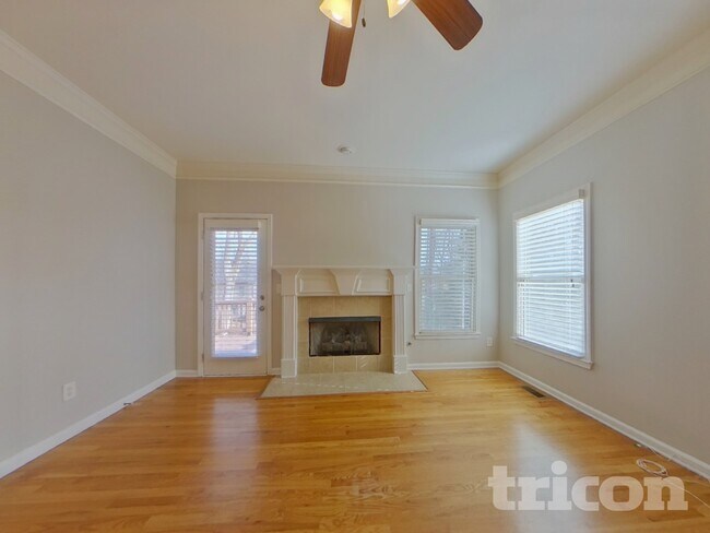 Foto del edificio - 275 Water Oak Pl