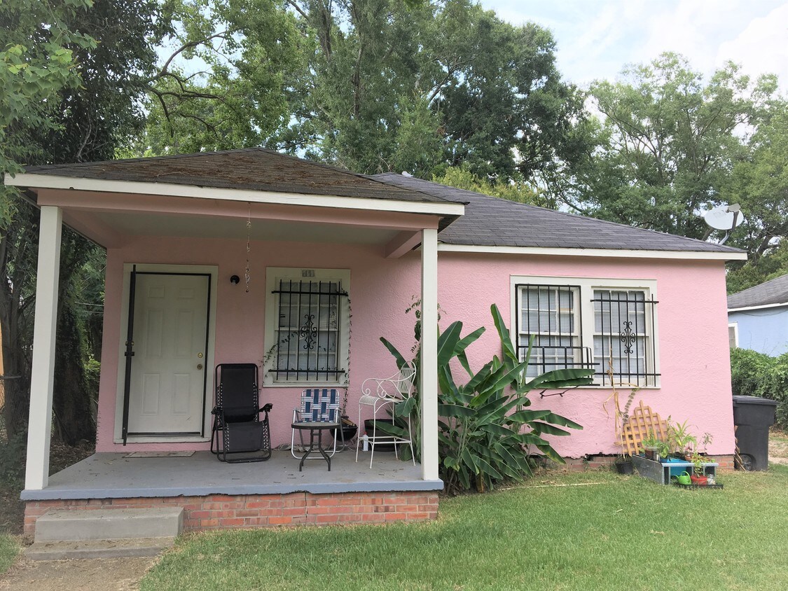 820 Iris St, Baton Rouge, LA 70802 House for Rent in Baton Rouge, LA