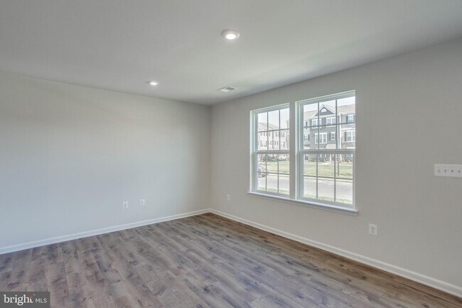 Building Photo - 1805 Sag Harbor Ln