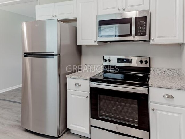 Building Photo - 2608 Massoit Ct