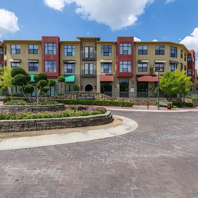 Foto del edificio - DeSoto Town Center