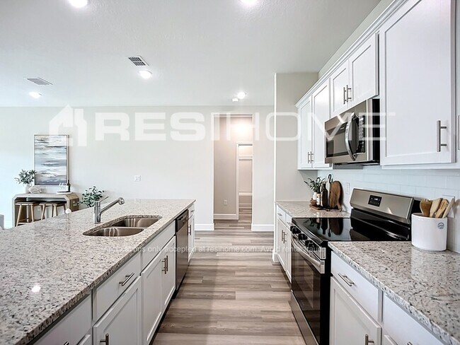 Foto del edificio - 3323 Briant St