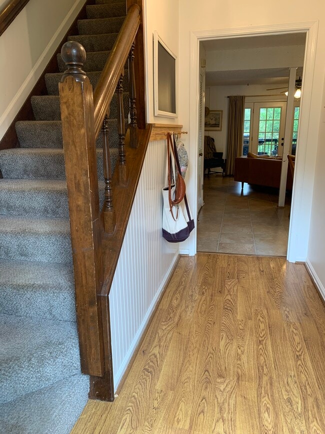 Foto del edificio - 602 Old Rocky Ridge Ln