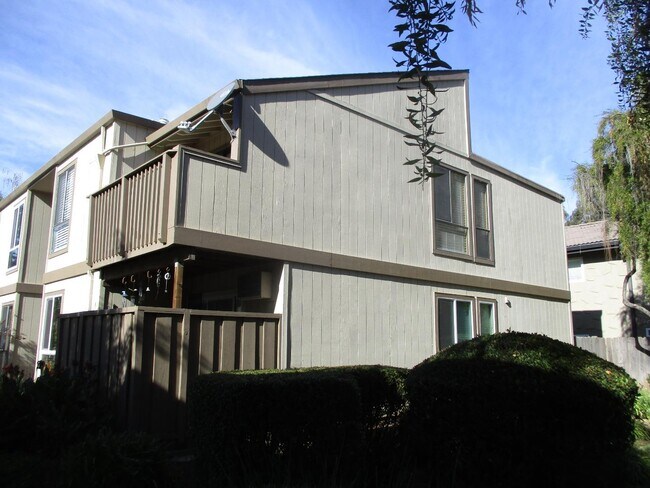 Building Photo - 8155 Westwood Dr