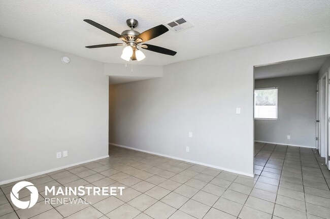 Foto del edificio - 774 E Carla Vista Dr