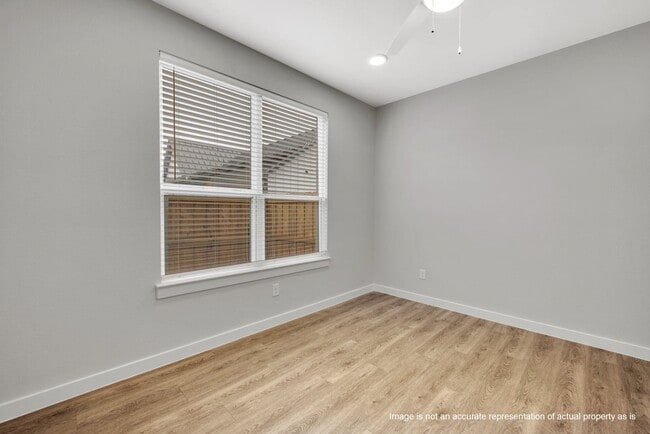 Foto del edificio - 2410 Eaton St